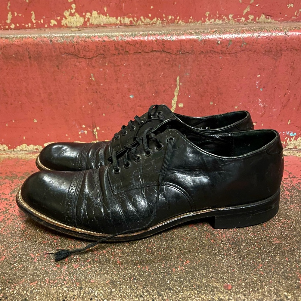 Vintage Stacey Adams Oxford lace up dress shoe. Women’s 8.5 Men’s 7